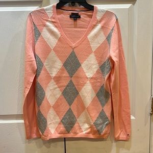 NWOT Tommy Hilfiger  women sweater size L light peach color
